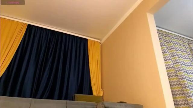 Image 2 of candy_crushy Stream on Chaturbate on 5 months ago