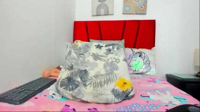 Image 10 of candy_hotsexxxx Stream on Chaturbate on 1 day ago