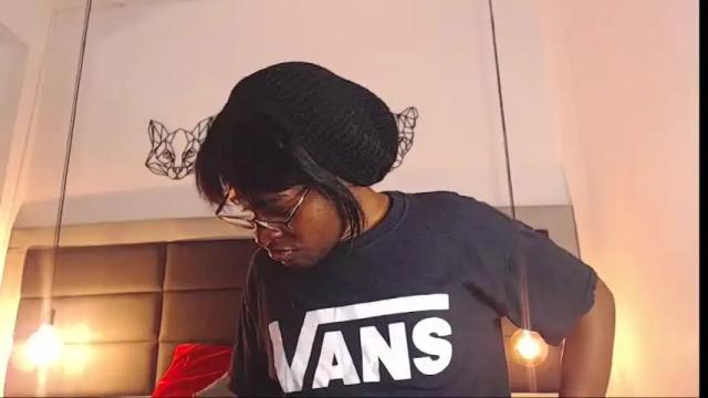 Image 2 of candy_lovee6 Stream on Chaturbate on 11 days ago