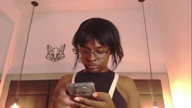 Image 6 of candy_lovee6 Stream on Chaturbate on 2 months ago