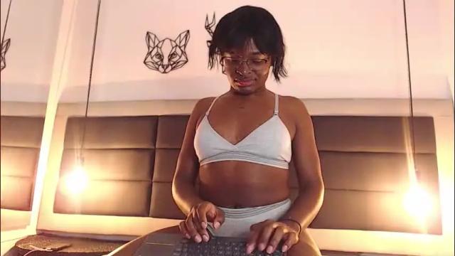 Image 6 of candy_lovee6 Stream on Chaturbate on 2 months ago