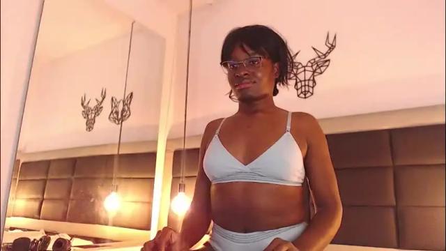 Image 3 of candy_lovee6 Stream on Chaturbate on 1 month ago