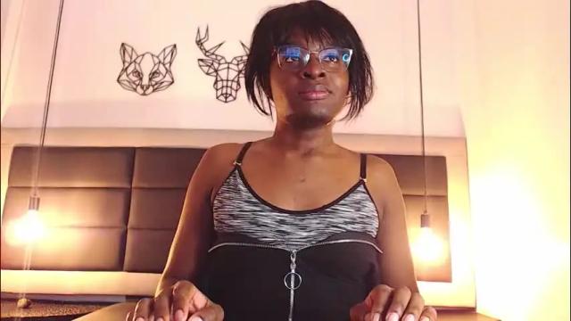 Image 3 of candy_lovee6 Stream on Chaturbate on 1 month ago