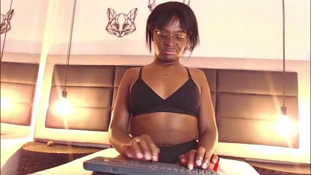 Image 12 of candy_lovee6 Stream on Chaturbate on 9 days ago