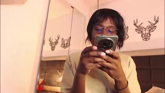 Image 2 of candy_lovee6 Stream on Chaturbate on 6 days ago