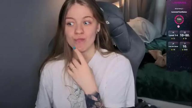 Image 8 of candy_meggie Stream on Chaturbate on 2 months ago