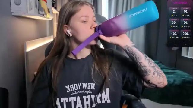 Image 8 of candy_meggie Stream on Chaturbate on 1 month ago