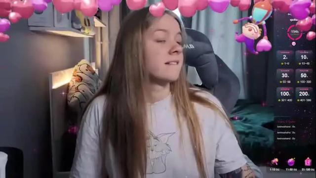 Image 3 of candy_meggie Stream on Chaturbate on 1 month ago
