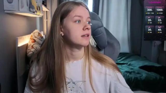 Image 7 of candy_meggie Stream on Chaturbate on 1 month ago