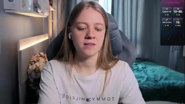 Image 6 of candy_meggie Stream on Chaturbate on 1 month ago