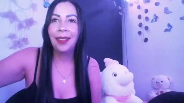 Image 3 of candy_mom_ Stream on Chaturbate on 19 months ago