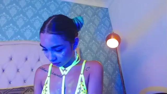 Image 10 of candy_peachh Stream on Chaturbate on 20 months ago