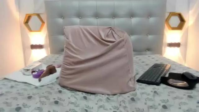 Image 12 of candy_sex18_ Stream on Chaturbate on 15 months ago