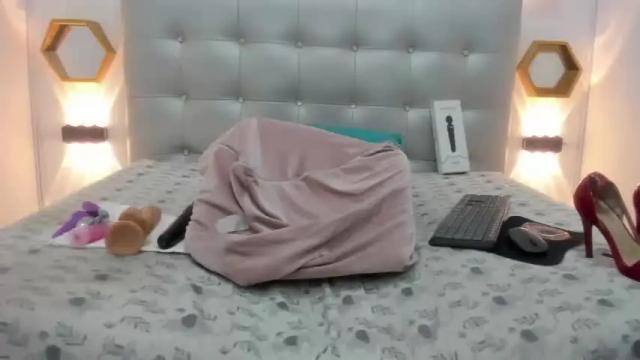 Image 5 of candy_sex18_ Stream on Chaturbate on 6 months ago