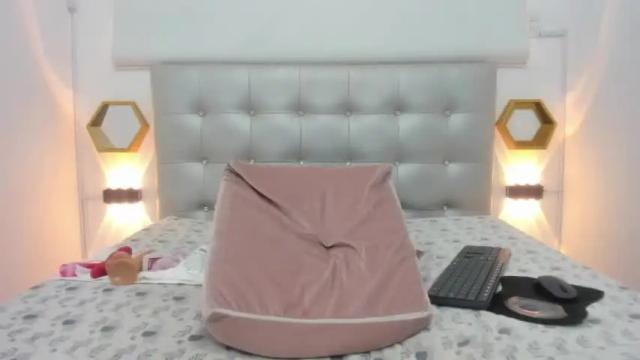 Image 8 of candy_sex18_ Stream on Chaturbate on 14 months ago
