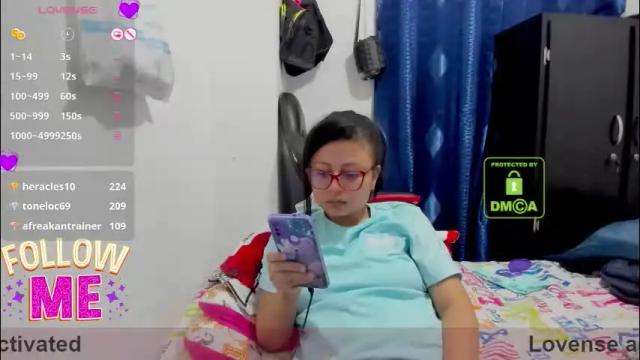 Image 7 of candy_val Stream on Chaturbate on 6 months ago