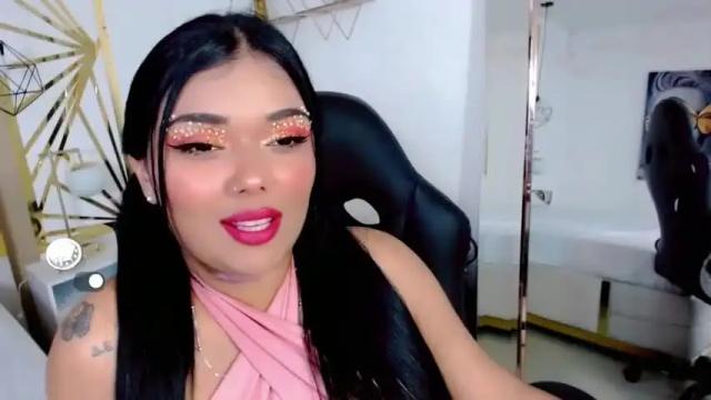 Image 4 of candybunny_fx Stream on Chaturbate on 19 months ago