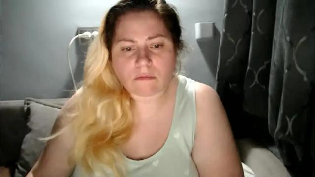Image 4 of candycream74 Stream on Chaturbate on 1 month ago