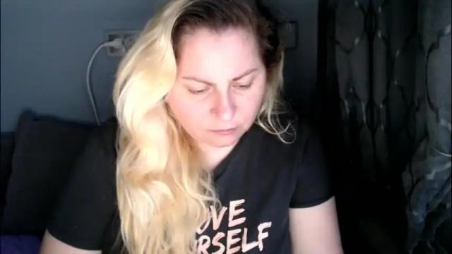 Image 8 of candycream74 Stream on Chaturbate on 1 month ago