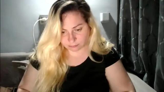 Image 12 of candycream74 Stream on Chaturbate on 1 month ago