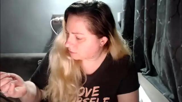 Image 10 of candycream74 Stream on Chaturbate on 4 days ago