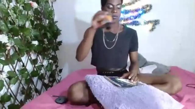 Image 12 of candydong1 Stream on Chaturbate on 18 months ago