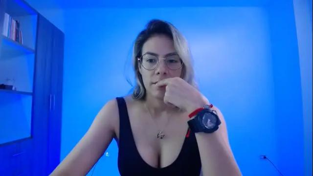 Image 7 of candydowson1 Stream on Chaturbate on 2 months ago