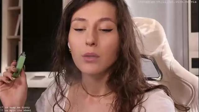 Image 3 of candyfeatcrush Stream on Chaturbate on 3 days ago