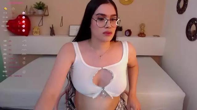 Image 12 of candyflowers2 Stream on Chaturbate on 14 months ago