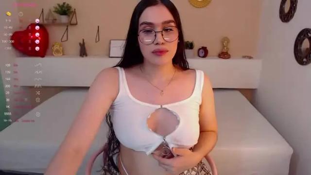 Image 2 of candyflowers2 Stream on Chaturbate on 14 months ago