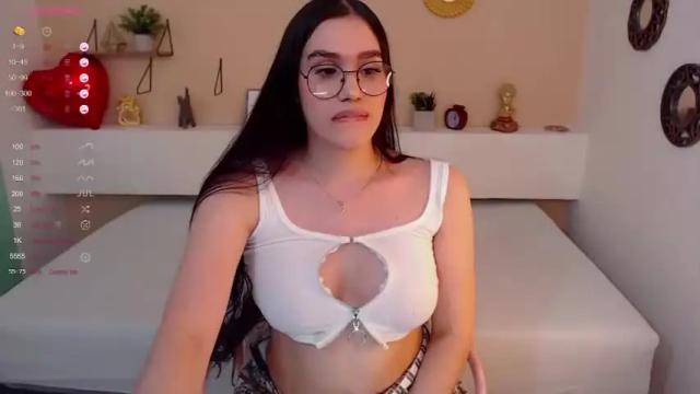 Thumbnail 2, candyflowers2's Stream at Chaturbate, 14 months ago