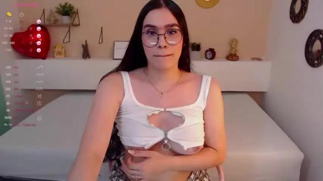 Image 7 of candyflowers2 Stream on Chaturbate on 14 months ago