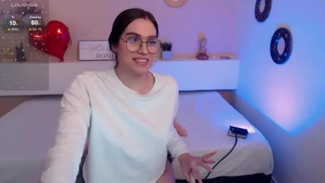 Image 11 of candyflowers2 Stream on Chaturbate on 14 months ago