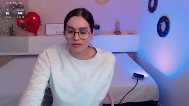 Image 6 of candyflowers2 Stream on Chaturbate on 14 months ago