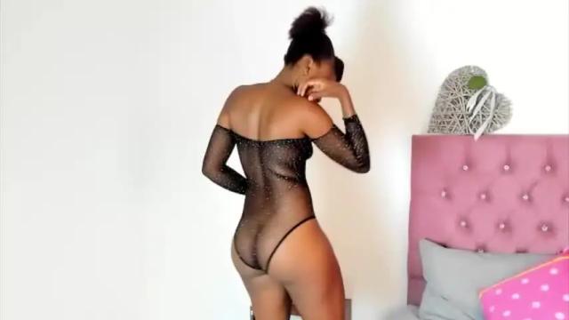 Image 3 of candyhotxx_ Stream on Chaturbate on 15 months ago