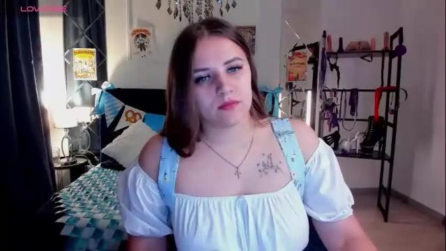 Image 2 of candykimmy Stream on Chaturbate on 1 month ago