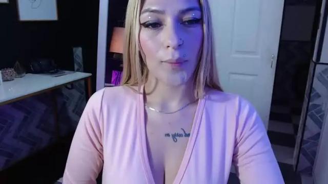 Image 2 of candykush_mjs Stream on Chaturbate on 15 months ago