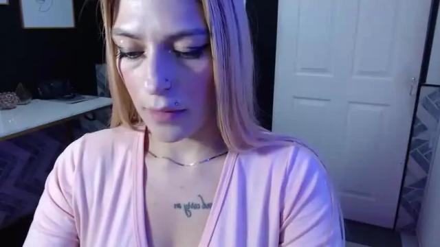 Image 4 of candykush_mjs Stream on Chaturbate on 15 months ago