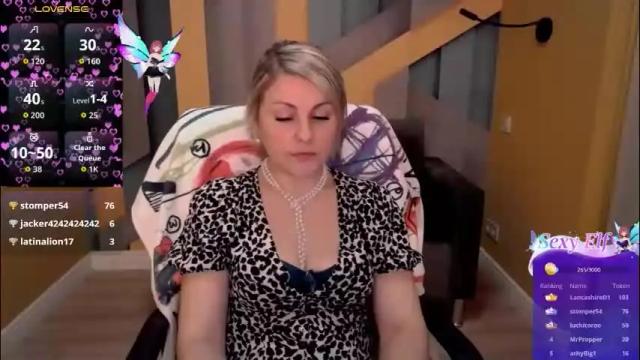 Image 7 of candylons Stream on Chaturbate on 16 days ago