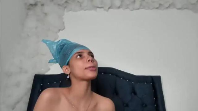 Image 11 of candyshy05 Stream on Chaturbate on 14 months ago