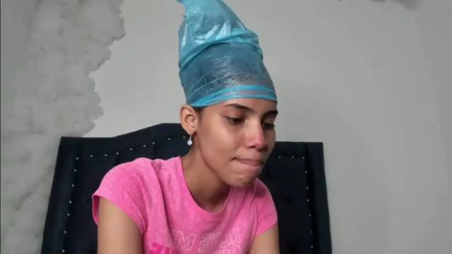 Image 2 of candyshy05 Stream on Chaturbate on 14 months ago