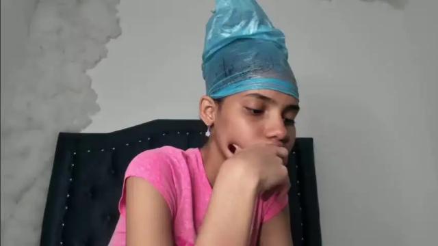 Image 3 of candyshy05 Stream on Chaturbate on 14 months ago