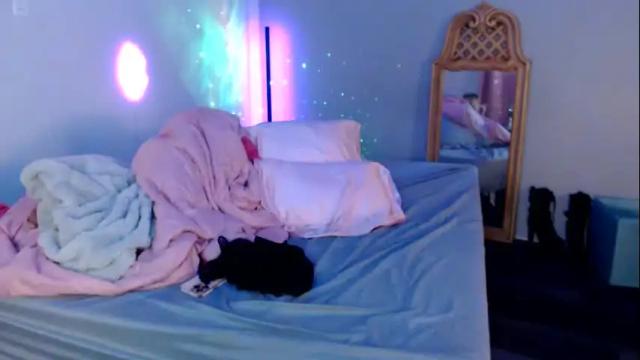 Image 3 of cannababykush Stream on Chaturbate on 16 months ago