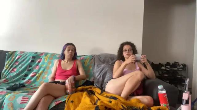 Image 7 of cannakams Stream on Chaturbate on 4 months ago