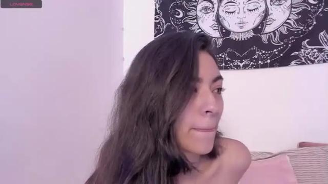 Image 11 of cannelle_garces1 Stream on Chaturbate on 17 months ago