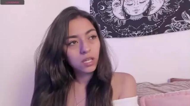 Image 6 of cannelle_garces1 Stream on Chaturbate on 17 months ago