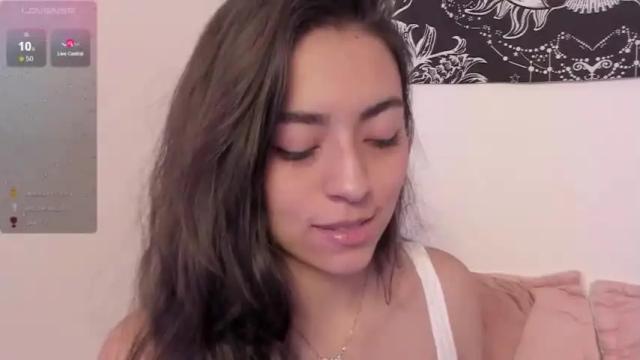 Image 11 of cannelle_garces1 Stream on Chaturbate on 17 months ago