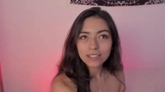 Image 6 of cannelle_garces1 Stream on Chaturbate on 14 months ago