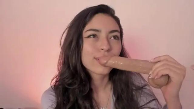 Image 4 of cannelle_garces1 Stream on Chaturbate on 14 months ago