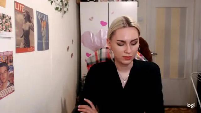 Image 2 of capricious00scorpio Stream on Chaturbate on 14 months ago